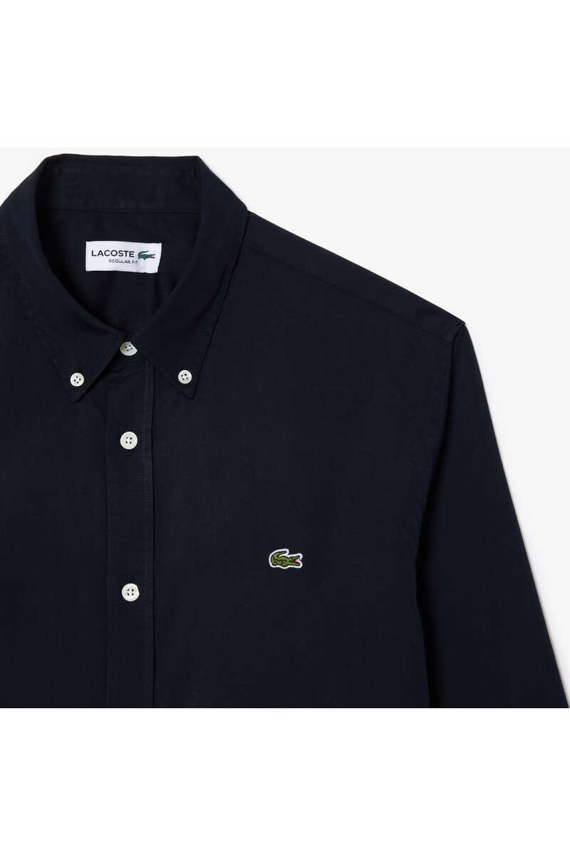 Hochwertiges Lacoste Regular Fit Hemd in der Farbe navy, Einfarbig. Der Ärmeltyp ist Langarm