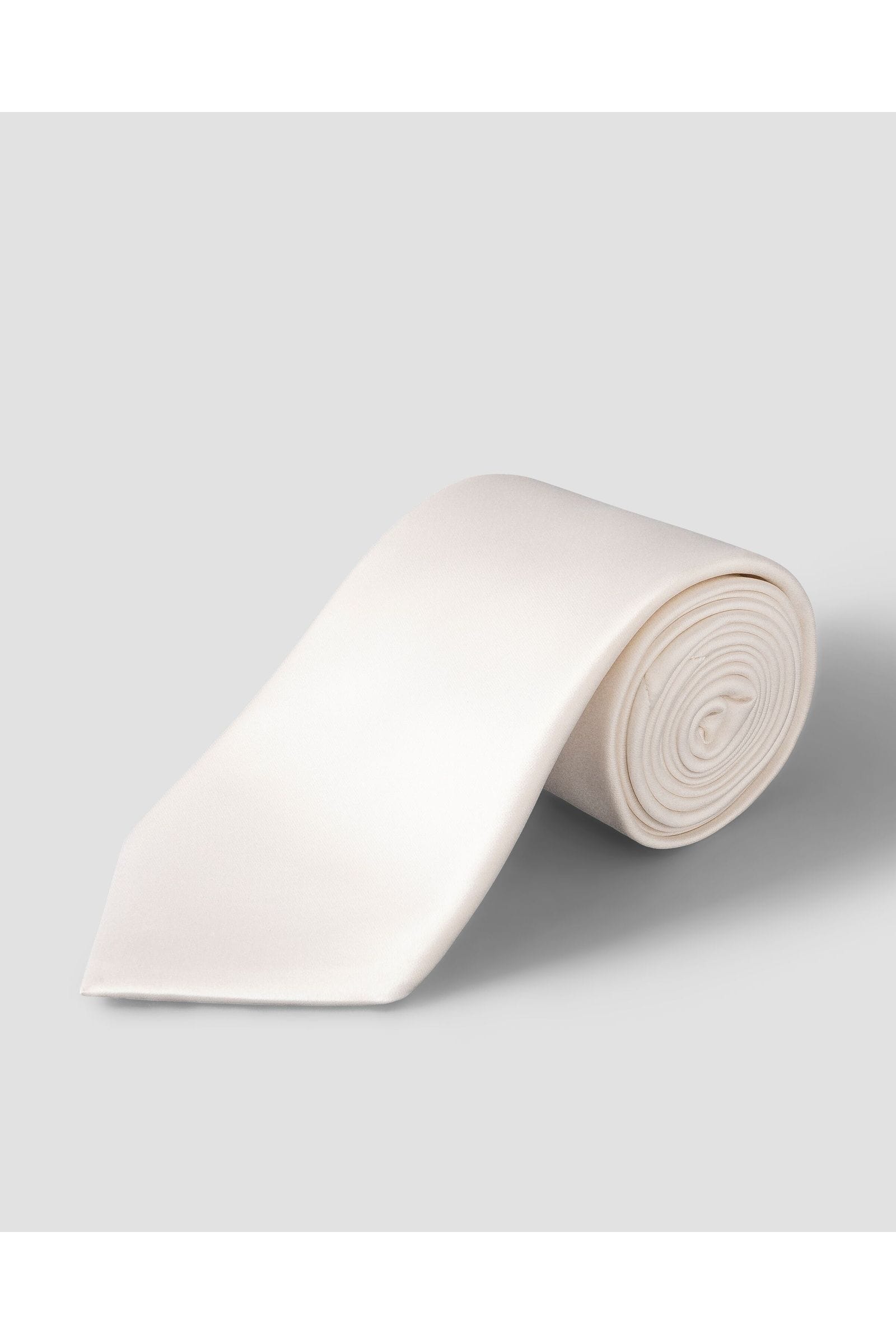 Parel zijde Griffin 2 meter met naald No: 6 0,70mm wit | Griffin parel zijde met naald Parel zijde Griffin 2 meter met naald No: 6 0,70mm wit | Griffin parel zijde met naald